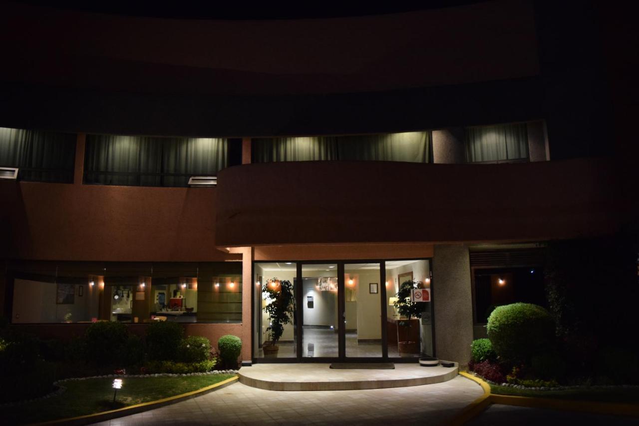 Hotel & Suites La Marquesa Toluca Bagian luar foto