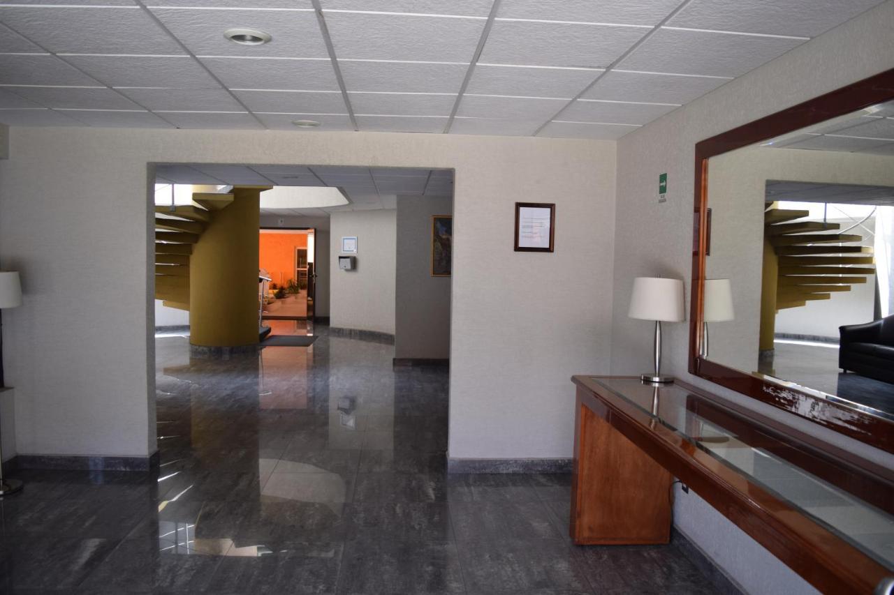 Hotel & Suites La Marquesa Toluca Bagian luar foto