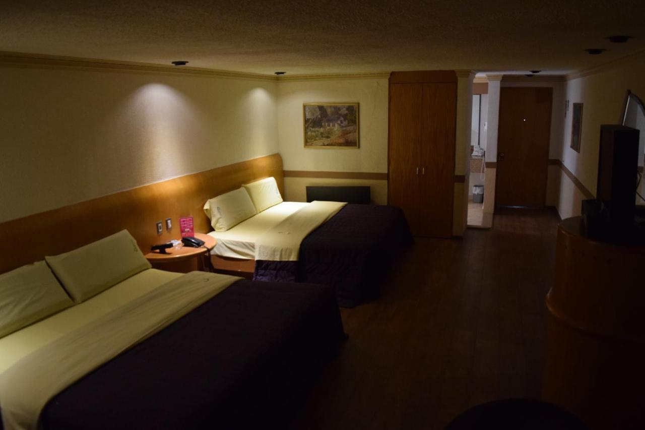 Hotel & Suites La Marquesa Toluca Bagian luar foto