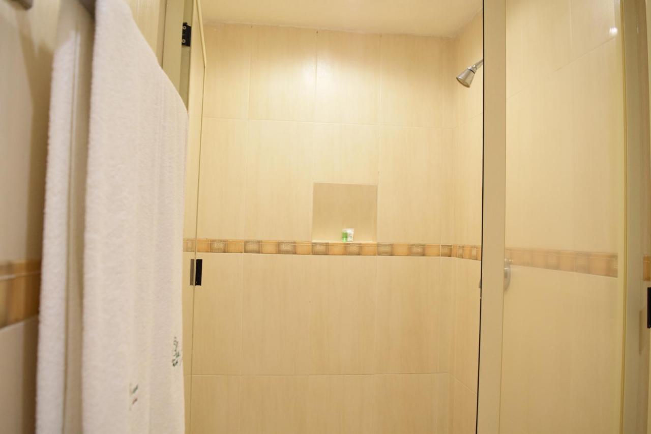 Hotel & Suites La Marquesa Toluca Bagian luar foto
